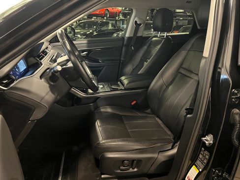 Used 2020 Land Rover Range Rover Evoque SE image 9