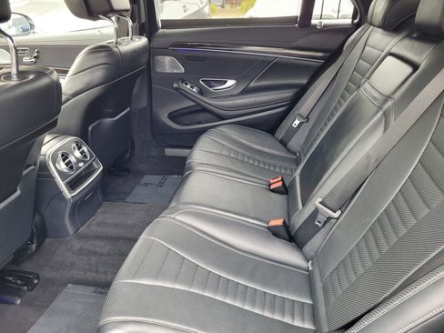 Used 2015 Mercedes-Benz S 550 Sedan image 17