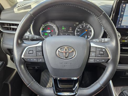 Used 2020 Toyota Highlander Platinum AWD/4WD image 24