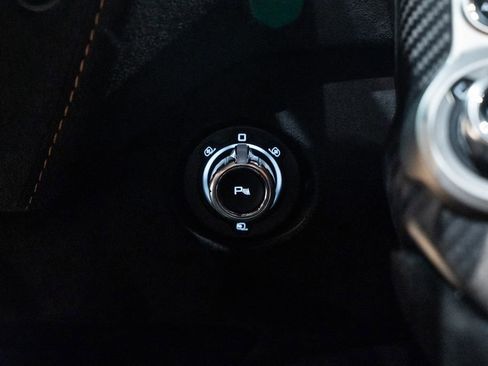 Used 2018 McLaren 720S RWD image 33
