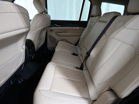 Used 2021 Jeep Grand Cherokee L Limited w/ MOPAR Finishing Package image 9