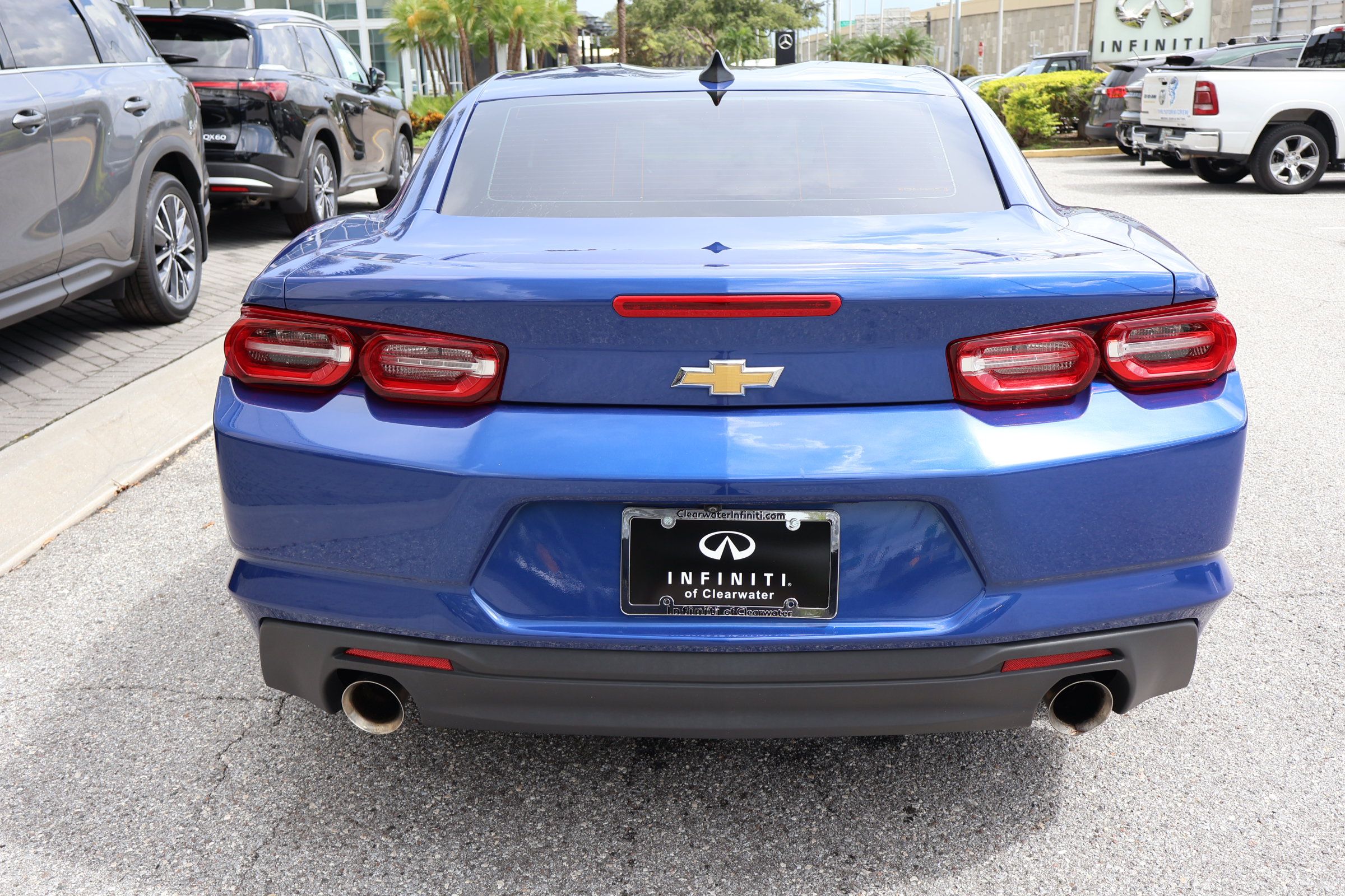 Used 2023 Chevrolet Camaro LT RWD image 7