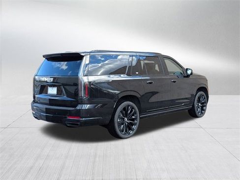 New 2026 Cadillac Escalade ESV Platinum Sport w/ LPO, ONYX Package image 5
