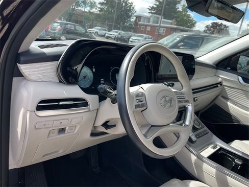 Used 2023 Hyundai Palisade Calligraphy image 10