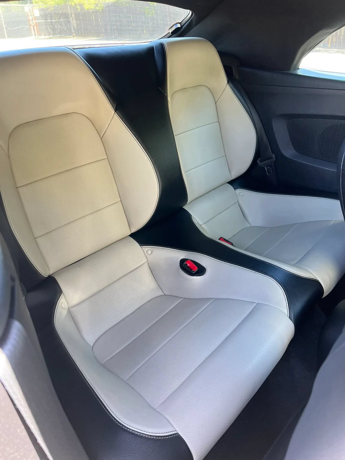 Used 2017 Ford Mustang Premium RWD image 14