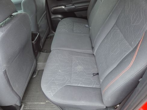 Certified 2016 Toyota Tacoma TRD Sport w/ Towing Package image 18