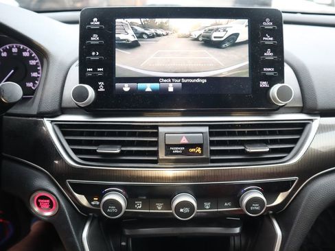 Used 2018 Honda Accord Sport image 19