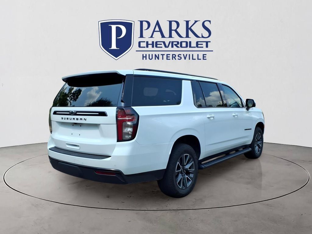 Certified 2023 Chevrolet Suburban Z71 w/ Luxury Package AWD/4WD image 34