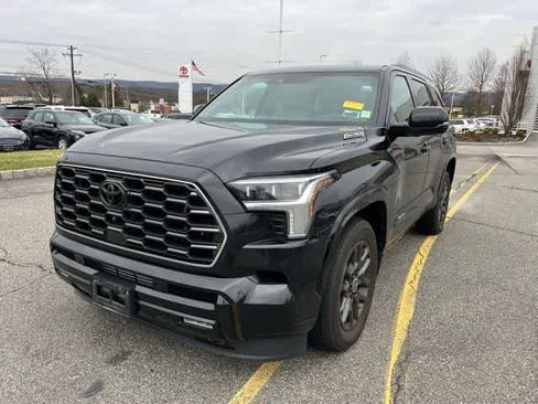 Used 2024 Toyota Sequoia Platinum image 1