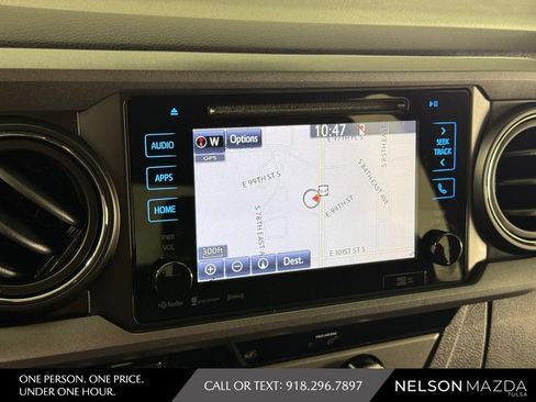 Used 2018 Toyota Tacoma TRD Sport w/ Technology Package AWD/4WD image 31