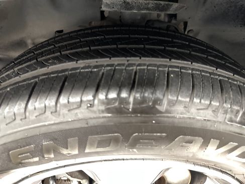 Used 2019 Jeep Cherokee Limited AWD/4WD image 11
