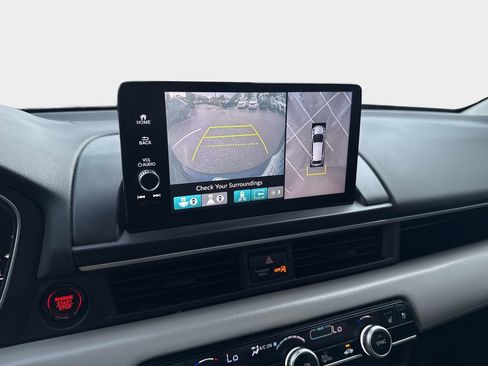 Certified 2024 Honda Pilot Elite image 24