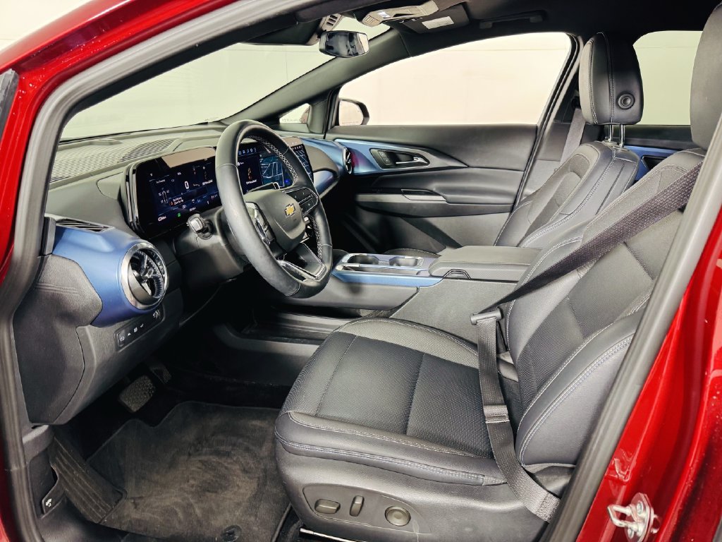 Used 2024 Chevrolet Equinox EV LT AWD/4WD image 6