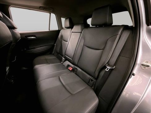 Used 2022 Toyota Corolla Cross XLE w/ Convenience Package AWD/4WD image 25