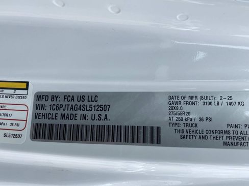 Used 2025 Jeep Gladiator Sport AWD/4WD image 23