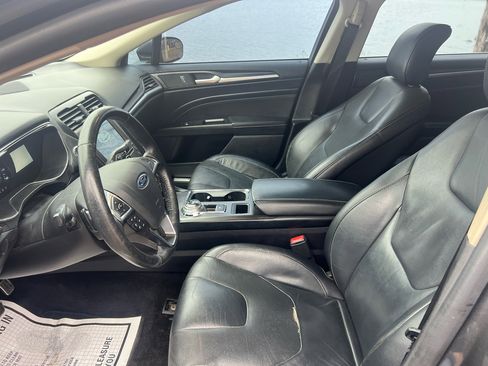 Used 2018 Ford Fusion Titanium image 26