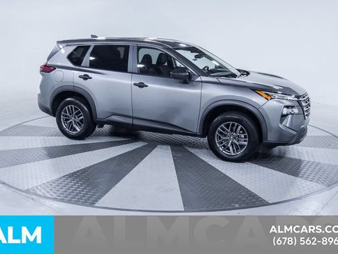 Used 2024 Nissan Rogue S FWD image 13