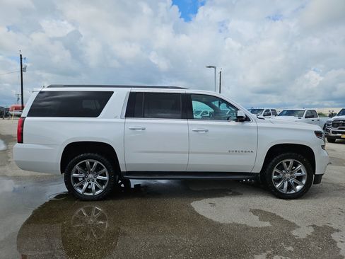 Used 2018 Chevrolet Suburban LT AWD/4WD image 2