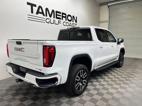 Used 2025 GMC Sierra 1500 AT4 w/ AT4 Premium Package AWD/4WD image 7