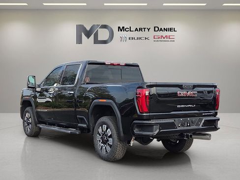 Used 2025 GMC Sierra 2500 Denali w/ Denali Reserve Package image 4
