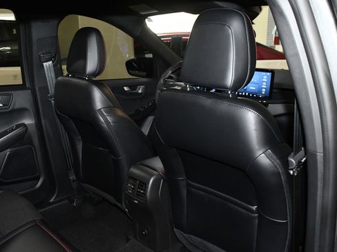 Used 2024 Ford Escape ST-Line w/ Tech Pack #1 image 16