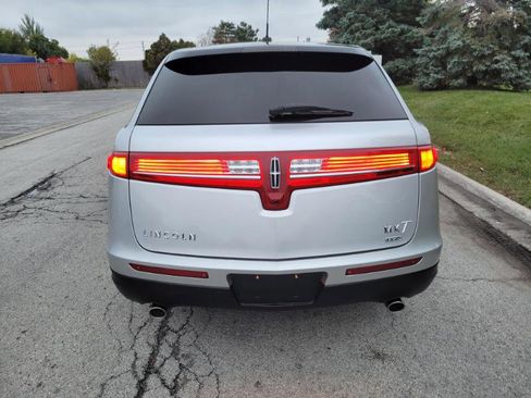Used 2013 Lincoln MKT AWD image 10