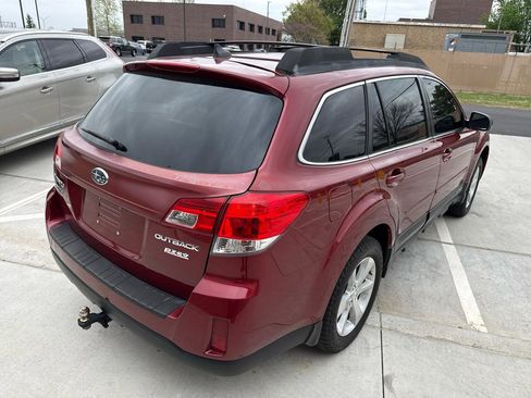 Used 2013 Subaru Outback 2.5i Limited w/ Moonroof Pkg image 12