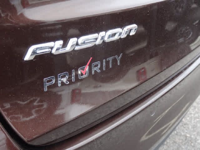 Used 2019 Ford Fusion SE FWD image 30