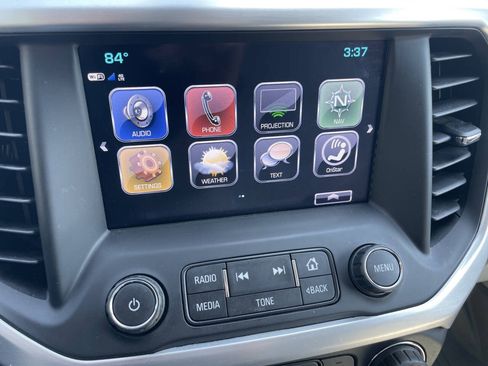Used 2018 GMC Acadia SLT w/ LPO, Floor Liner Package AWD/4WD image 21