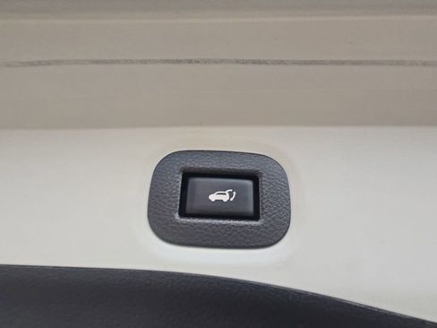 Used 2017 Nissan Rogue SL AWD/4WD image 35
