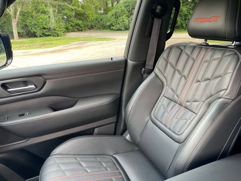 Used 2026 Nissan Armada PRO-4X AWD/4WD image 17