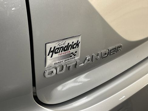 Used 2022 Mitsubishi Outlander SEL Black Edition image 29