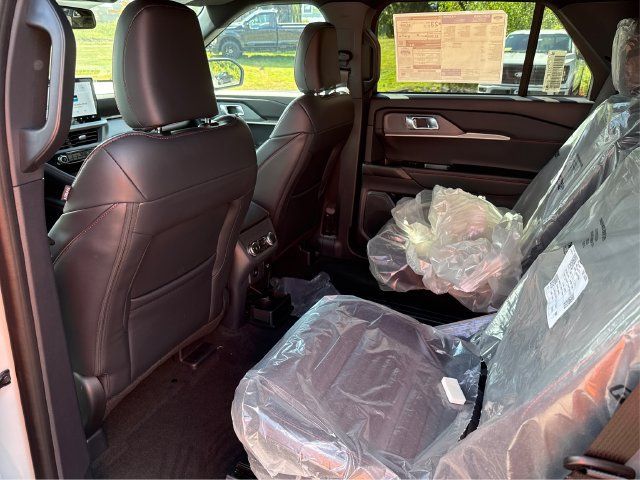 New 2027 Ford Explorer ST-Line w/ Premium Package AWD/4WD image 13