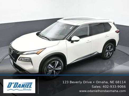 Used 2023 Nissan Rogue SL w/ SL Premium Package AWD/4WD image 16