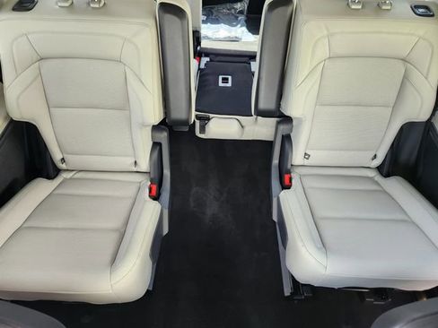 New 2026 Lincoln Navigator Reserve w/ Jet Appearance Package image 15