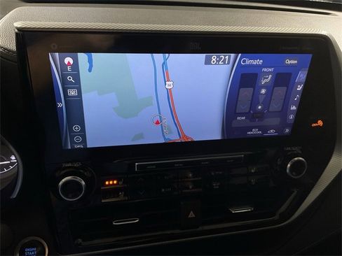 Used 2020 Toyota Highlander Platinum image 3