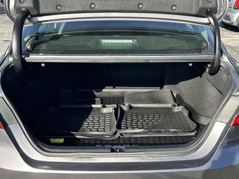 Used 2022 Toyota Camry LE image 26