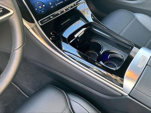 Used 2026 Mercedes-Benz GLC 300 4MATIC image 14