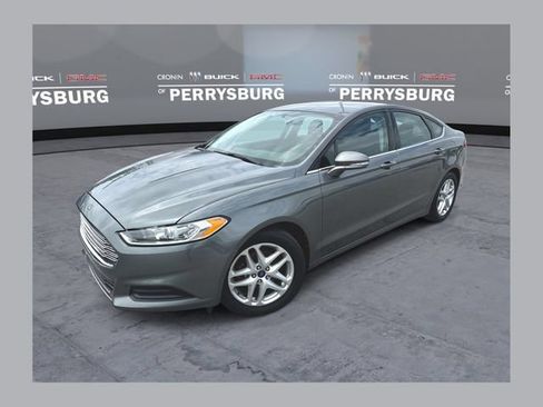 Used 2013 Ford Fusion SE FWD image 1