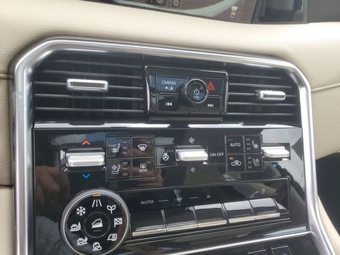 New 2025 Nissan Armada Platinum Reserve image 23