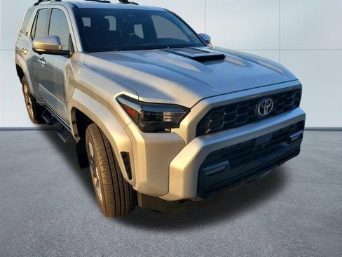 Used 2026 Toyota 4Runner TRD Sport Premium AWD/4WD image 3