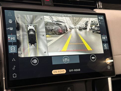 Used 2024 Land Rover Discovery Sport S image 22