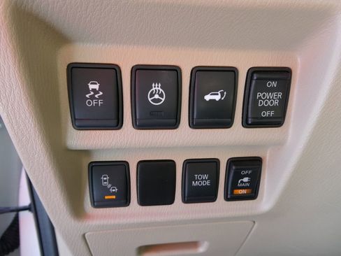 Used 2016 Nissan Pathfinder Platinum AWD/4WD image 26