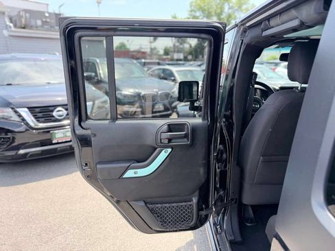 Used 2017 Jeep Wrangler Unlimited Sport w/ Quick Order Package 24S AWD/4WD image 23