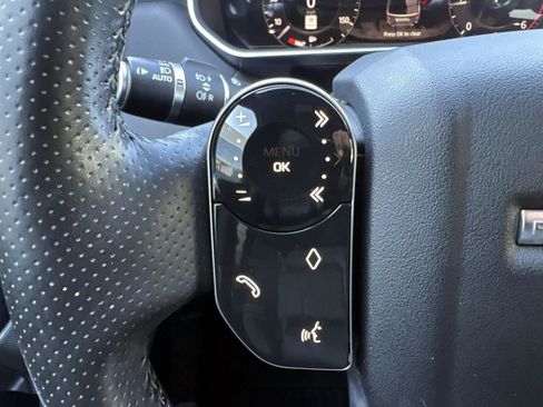 Used 2018 Land Rover Range Rover Sport HSE image 24