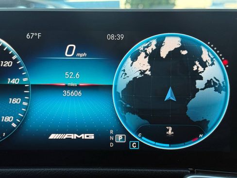 Used 2021 Mercedes-Benz GLB 35 AMG 4MATIC w/ AMG Night Package image 38