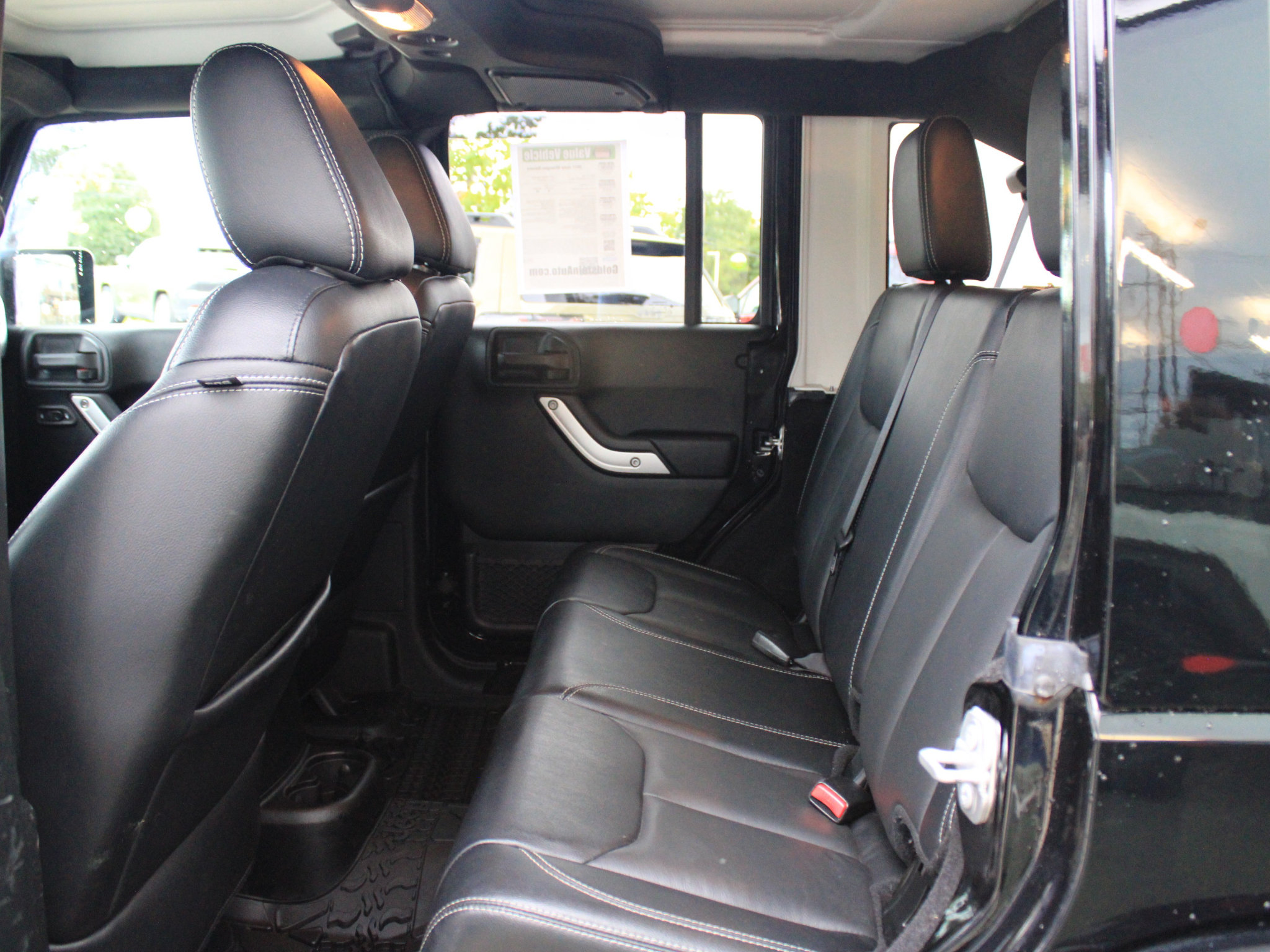 Used 2017 Jeep Wrangler Unlimited Sahara w/ Dual Top Group AWD/4WD image 32