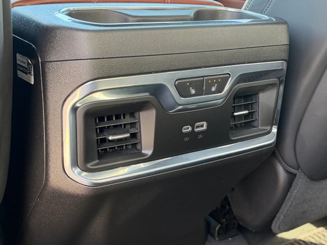 Used 2025 GMC Sierra 3500 Denali Ultimate AWD/4WD image 18
