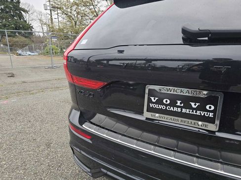 Used 2024 Volvo XC60 T8 Ultimate w/ Protection Package Premier image 15