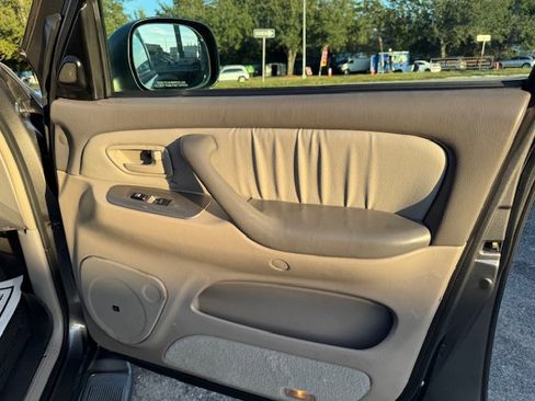 Used 2007 Toyota Sequoia Limited image 16